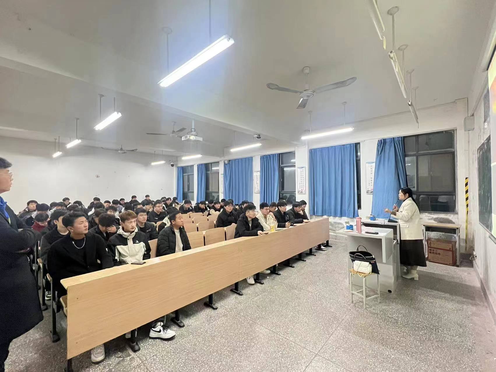 微信图片_20231120191948.jpg 微信图片_20231120191948.jpg